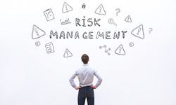 What are the lowest-risk franchise sectors?